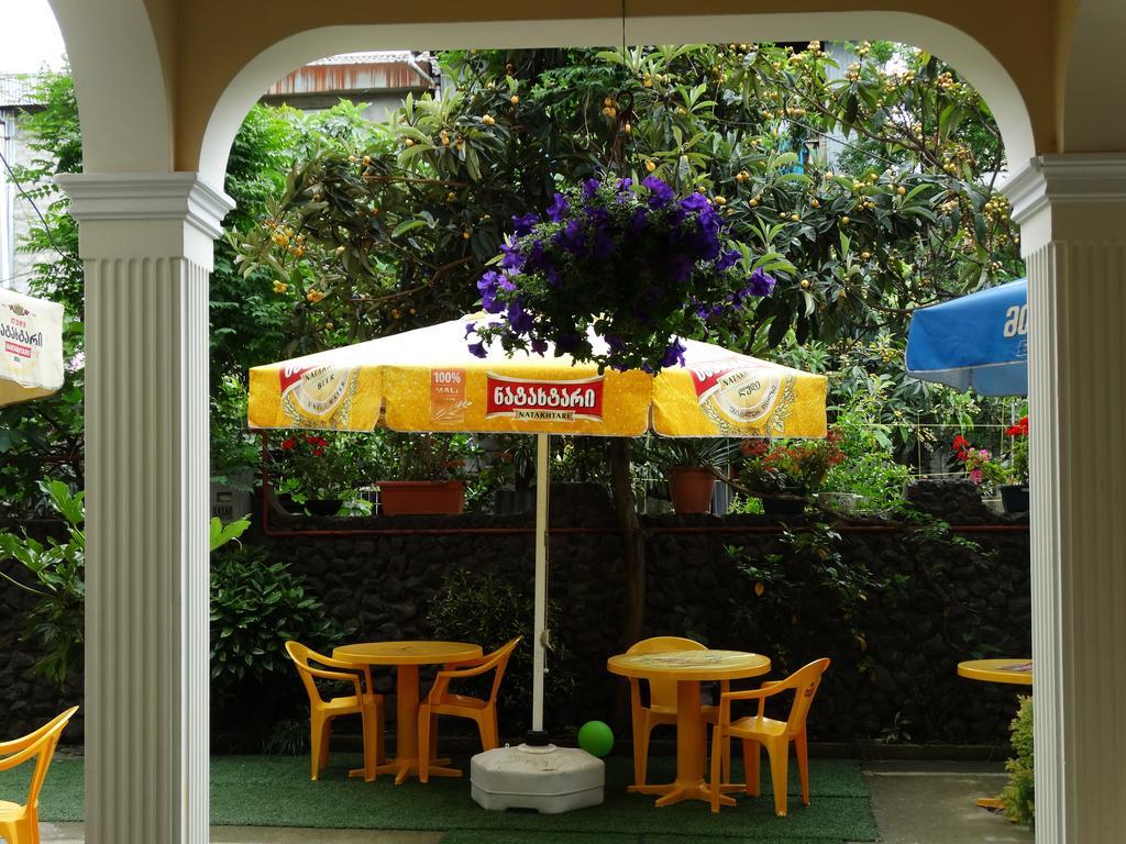 Gulnasi'S Guesthouse Batumi Exterior foto
